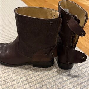 FRYE AND CO. Brown Ankle Boots